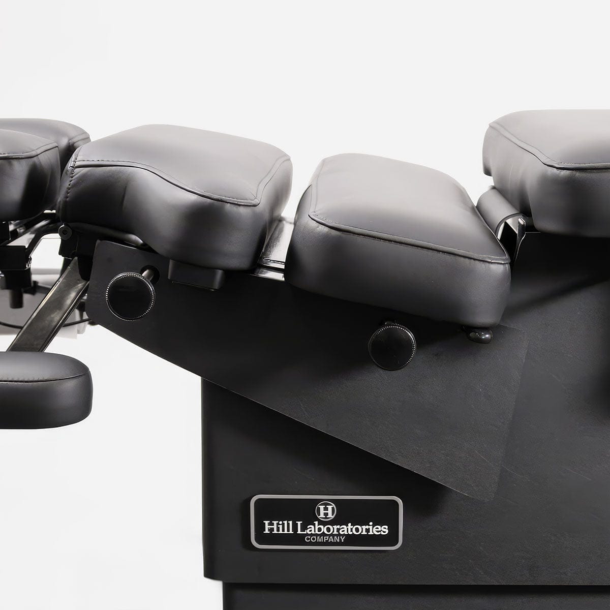 Hill Air-Drop HA90C chiropractic table
Electric chiropractic air drop table
Air thoracic breakaway section detail
Power foot strips on HA90C
Finesse upholstery chiropractic table